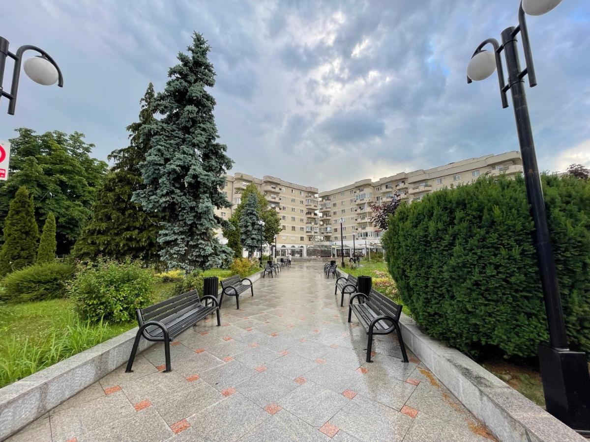 Tudor'S Mountain Retreat Campina Bagian luar foto
