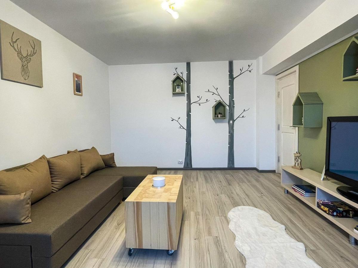 Tudor'S Mountain Retreat Campina Bagian luar foto