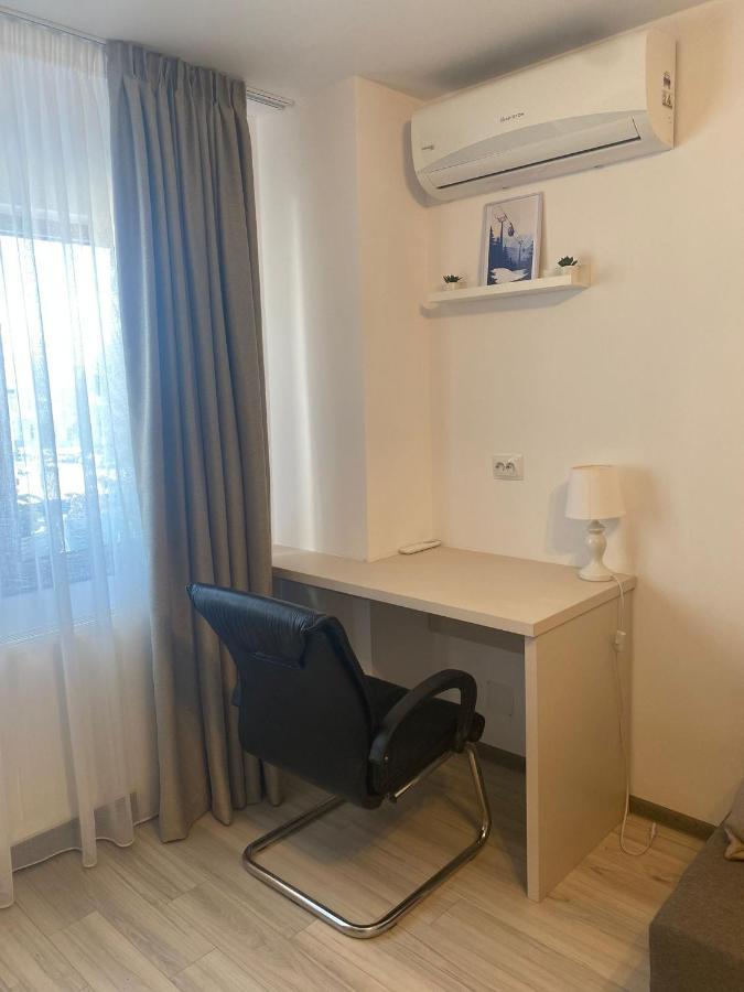 Tudor'S Mountain Retreat Campina Bagian luar foto
